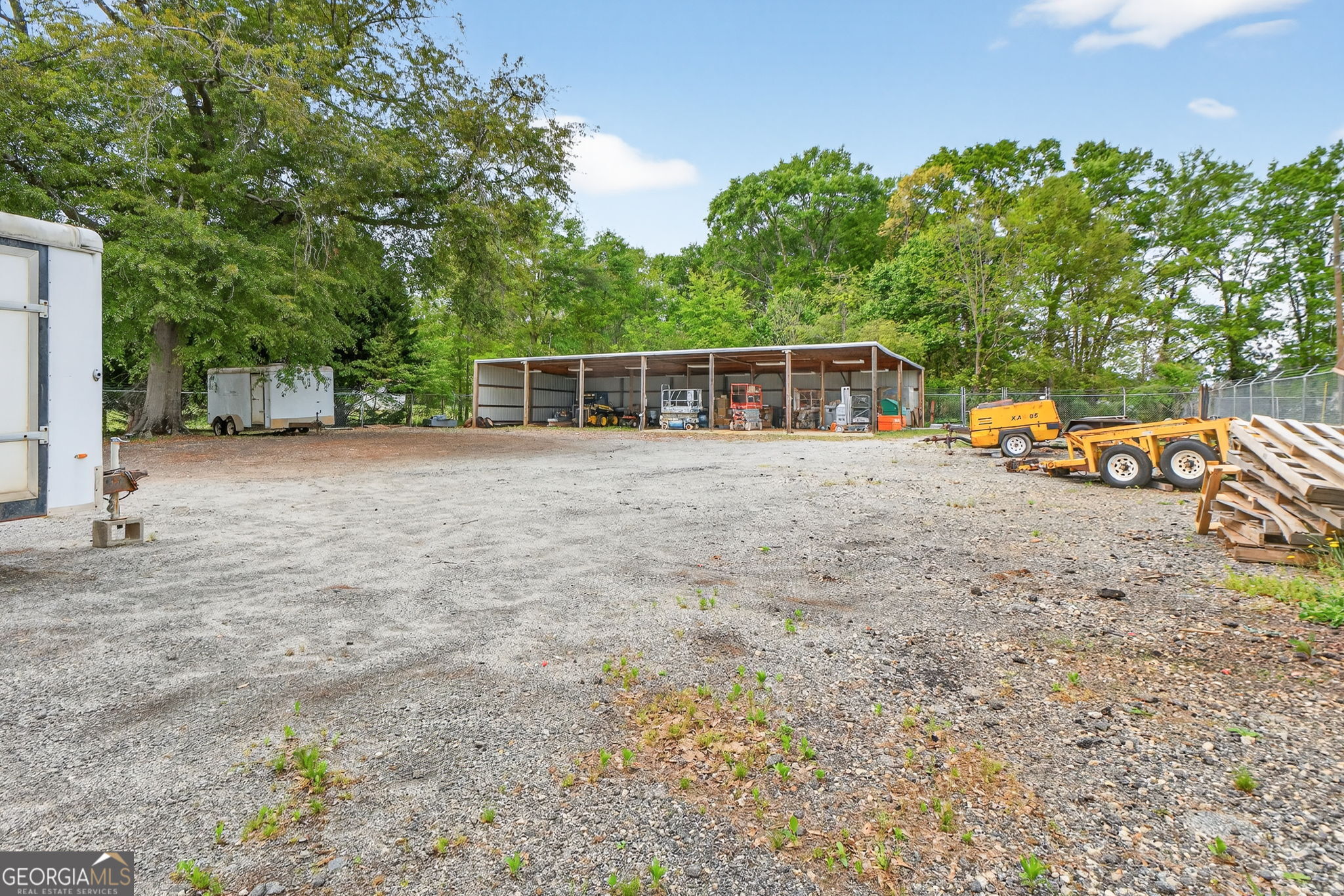 101 Industrial Drive Property Photo 5
