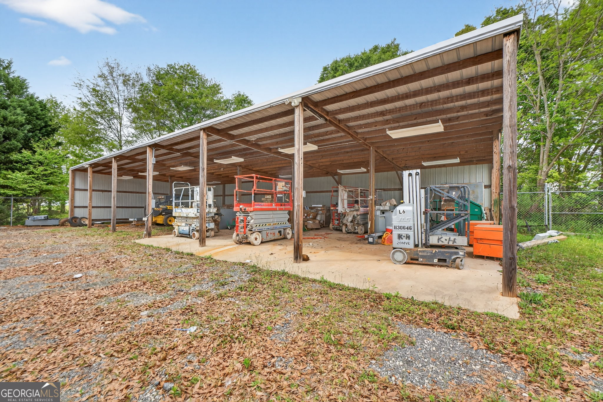 101 Industrial Drive Property Photo 32