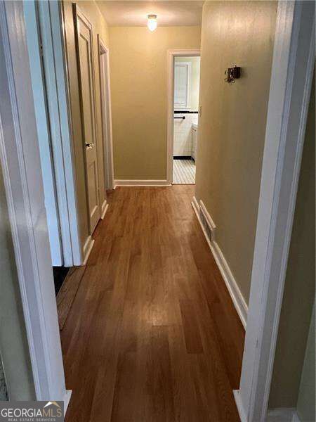 2042 East Roxboro Road Property Photo 4