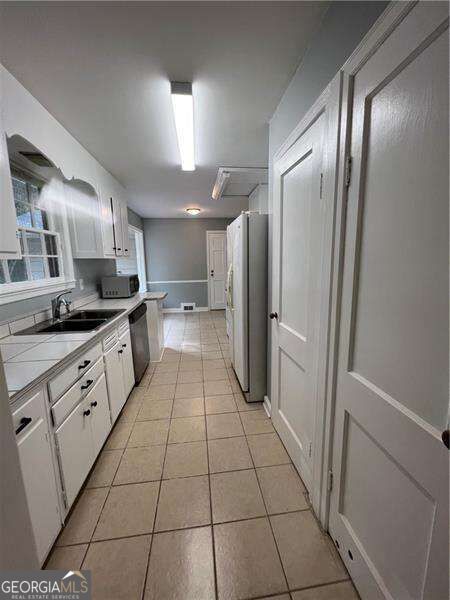 2042 East Roxboro Road Property Photo 6