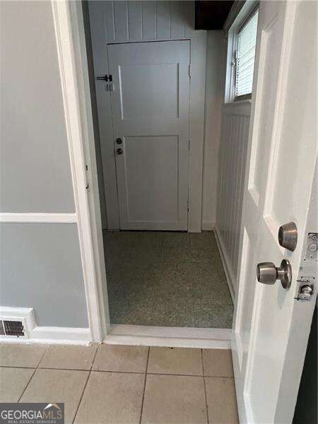 2042 East Roxboro Road Property Photo 8