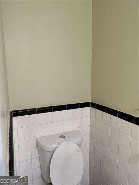 2042 East Roxboro Road Property Photo 12
