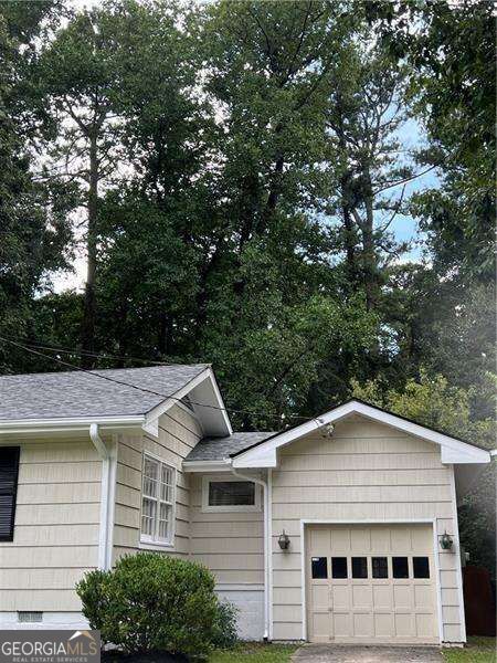 2042 East Roxboro Road Property Photo 25