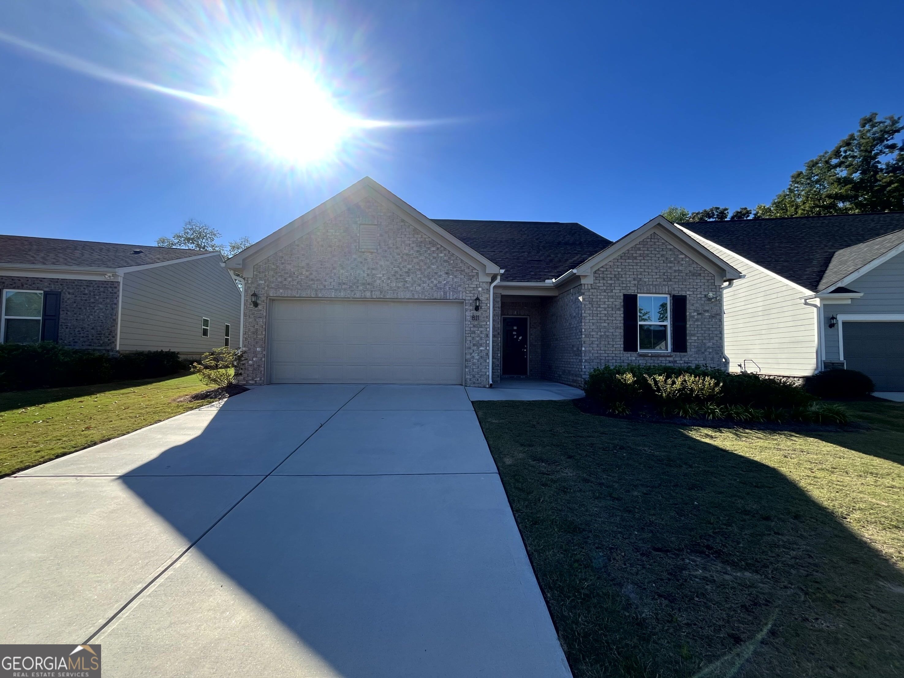 811 Pineberry Court Property Photo 1