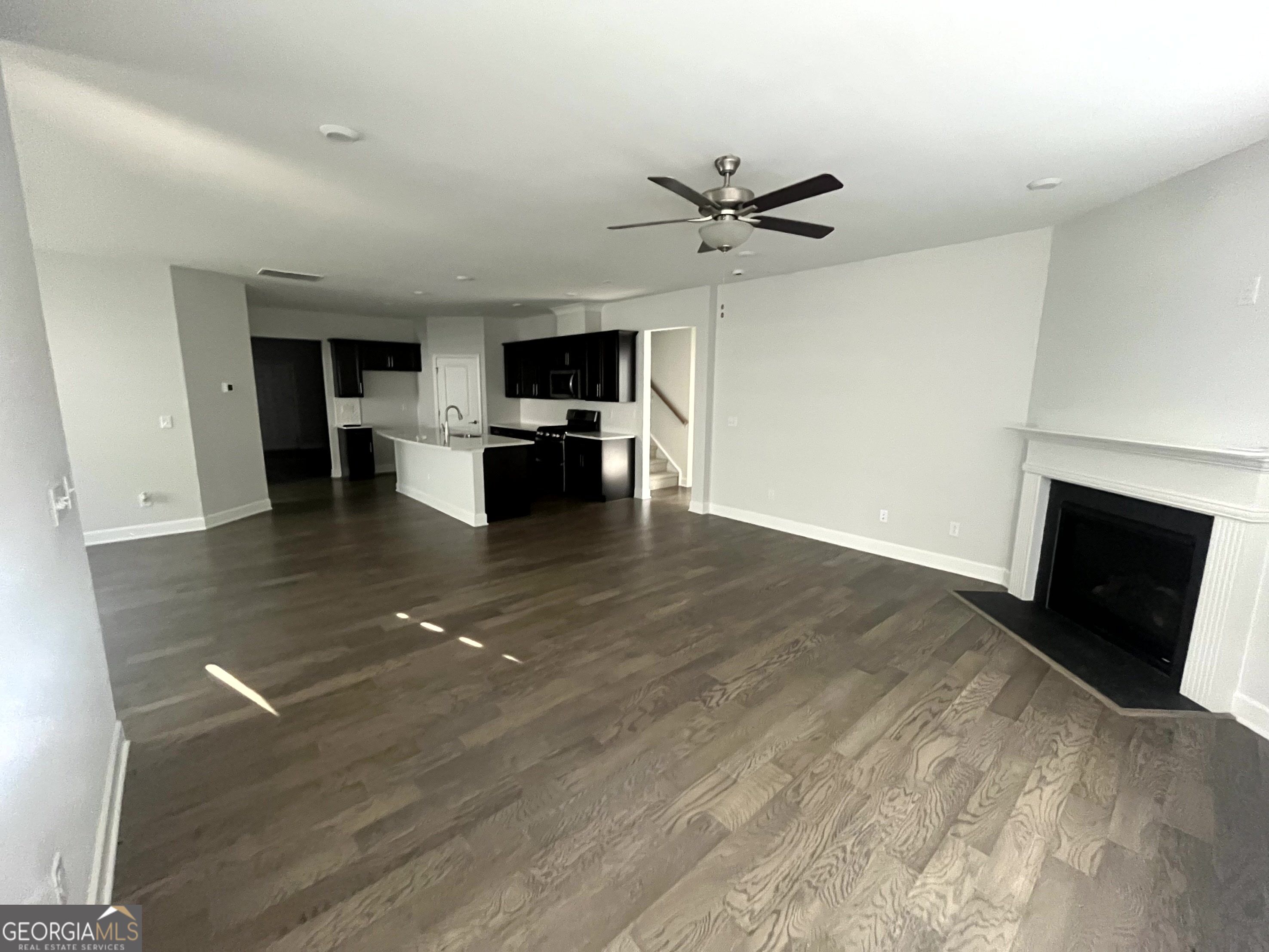 811 Pineberry Court Property Photo 6