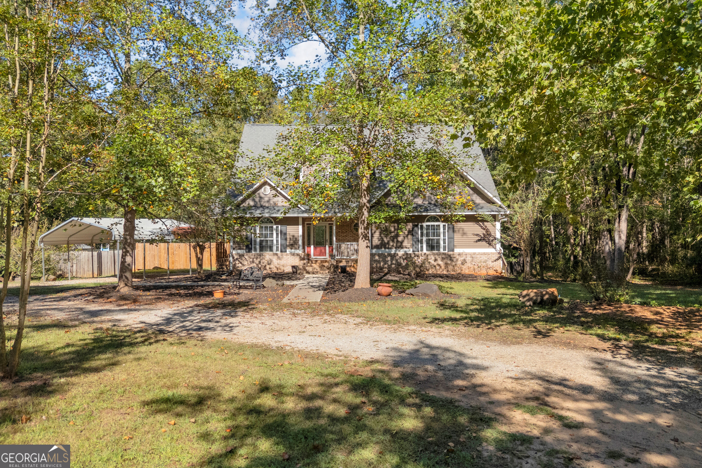 95 Racetrack Road Property Photo 1