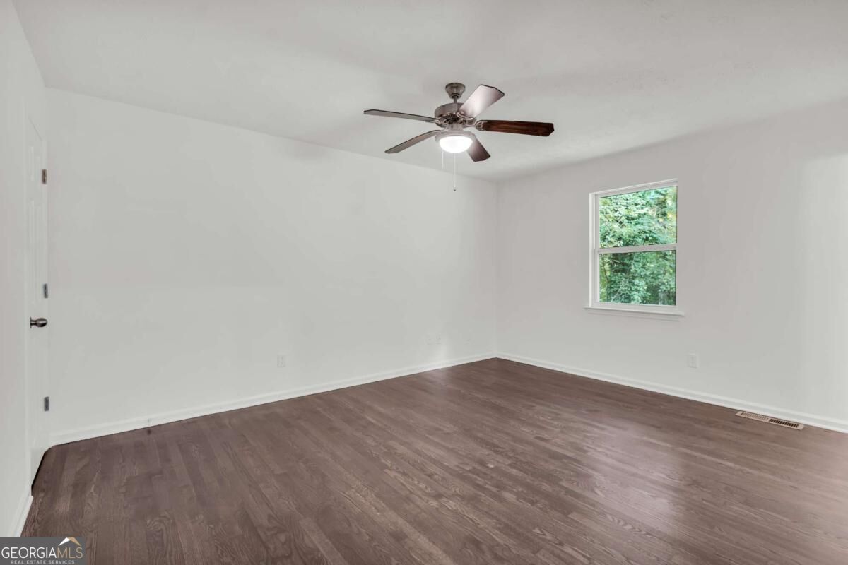 1351 Muirforest Way Property Photo 13