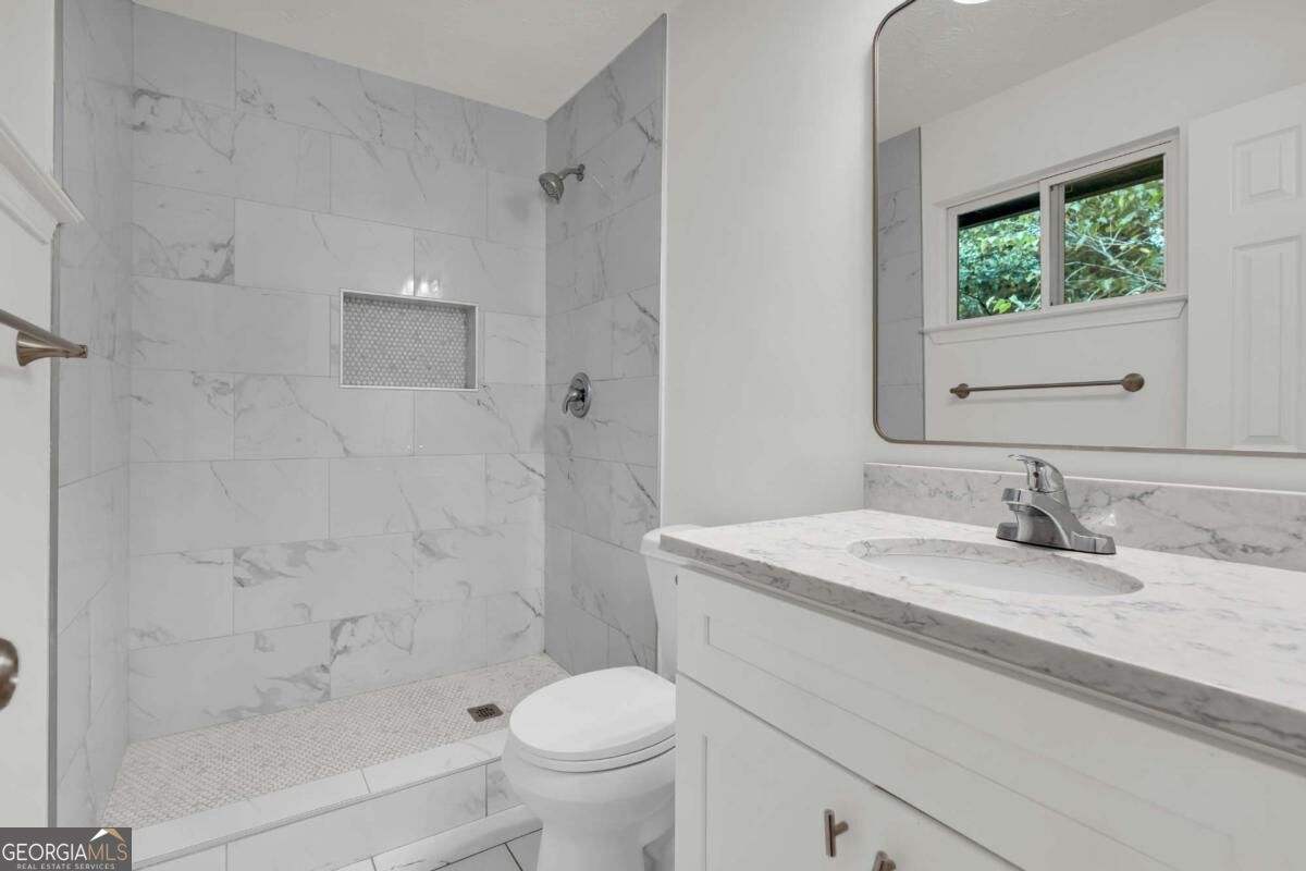 1351 Muirforest Way Property Photo 16