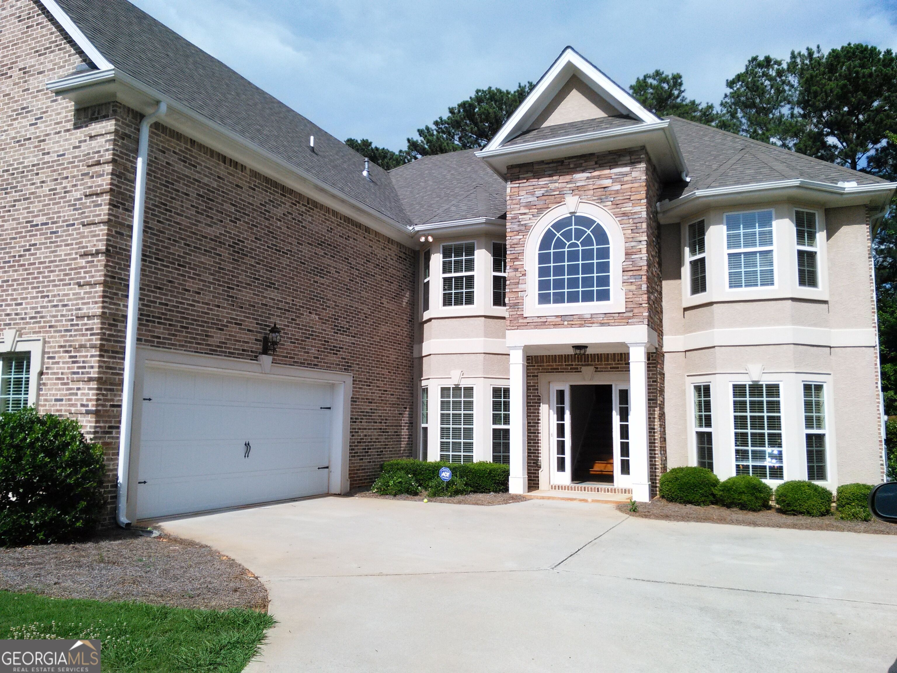 280 Langshire Drive Property Photo 1