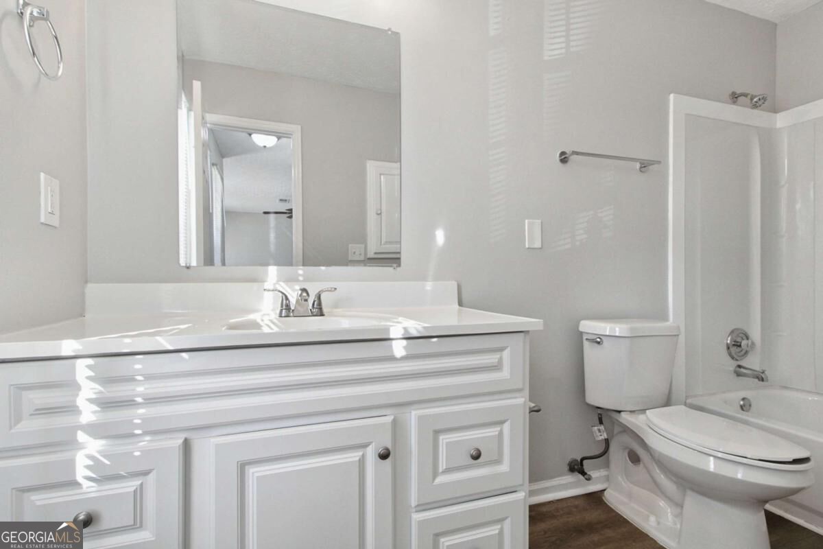 4732 Old Highgate Entry Property Photo 24