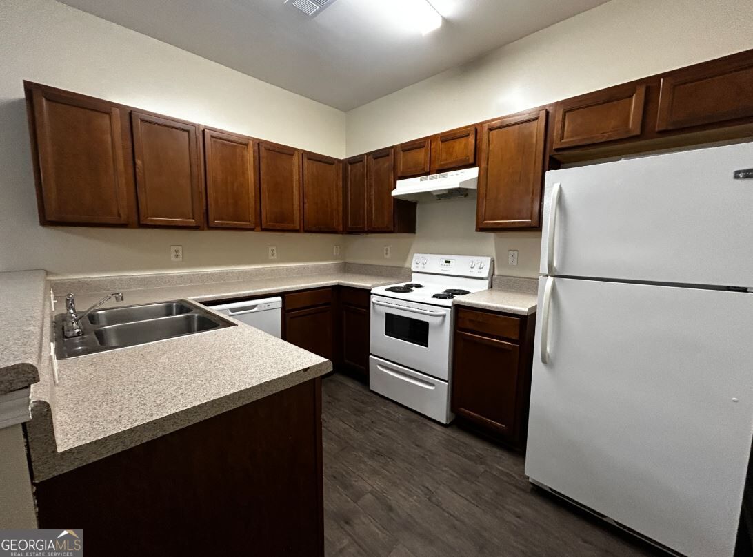 14 Towncreek Lane Property Photo 3