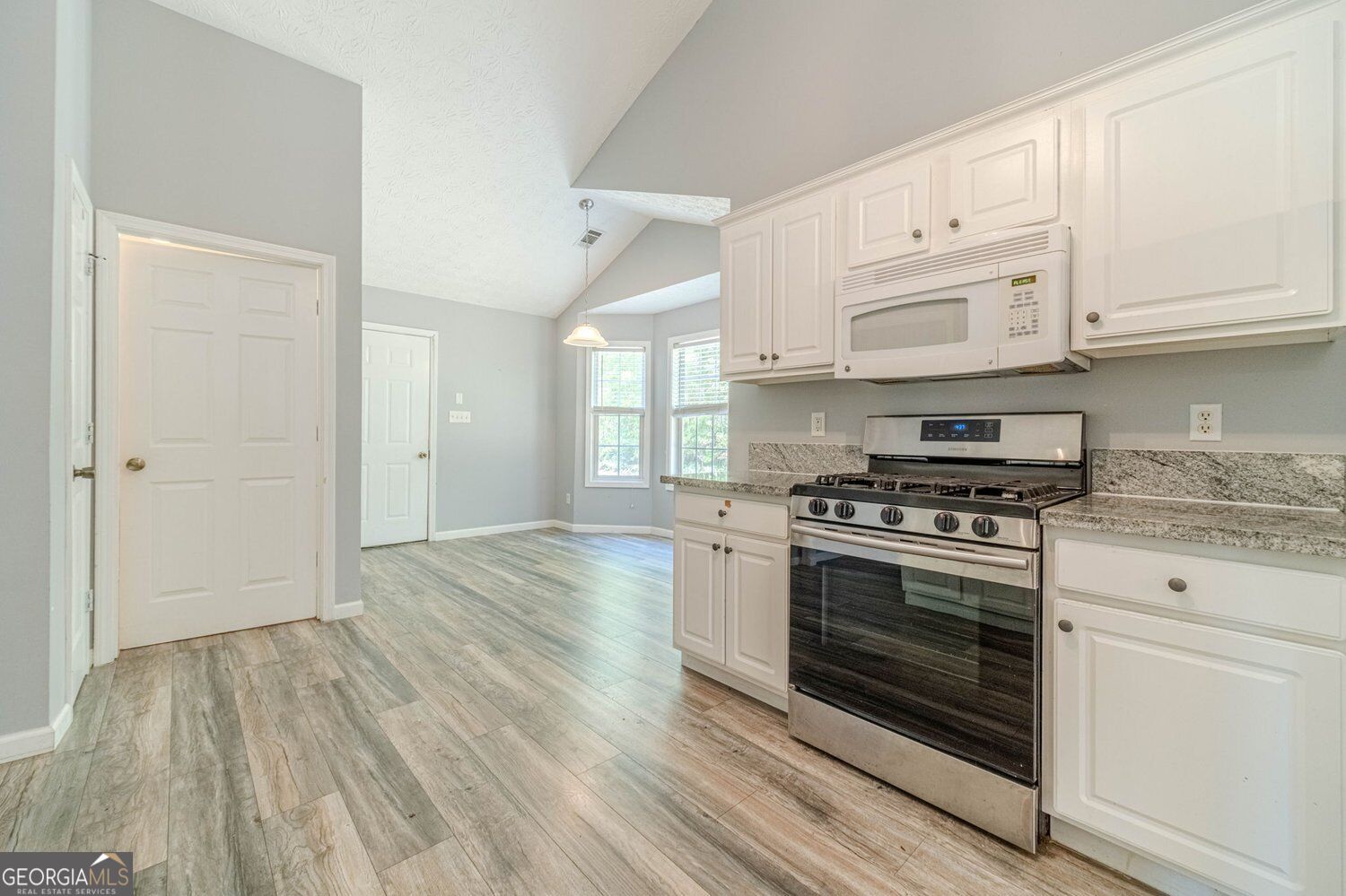 1617 Amhearst Walk Road Property Photo 11