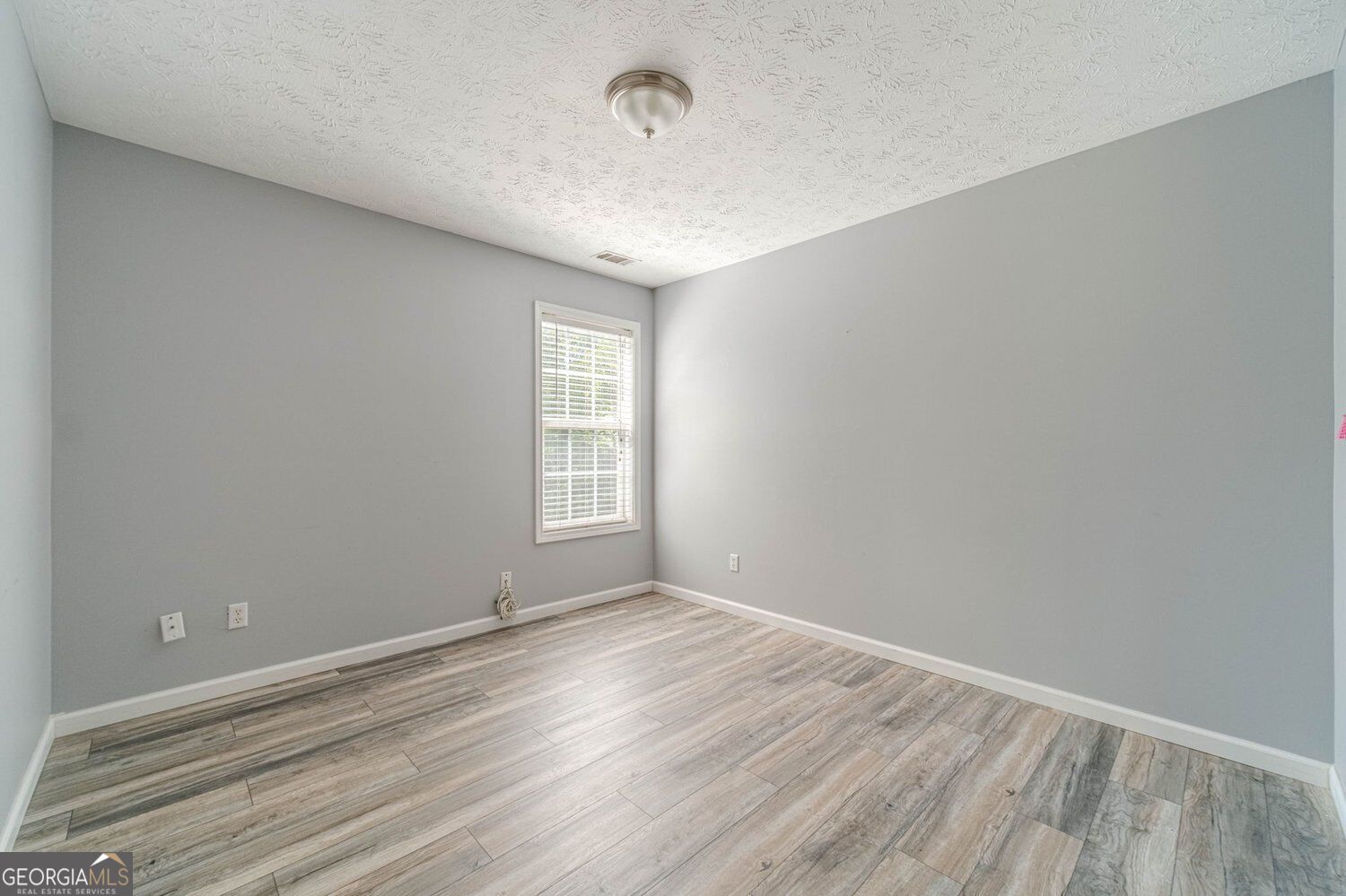1617 Amhearst Walk Road Property Photo 32