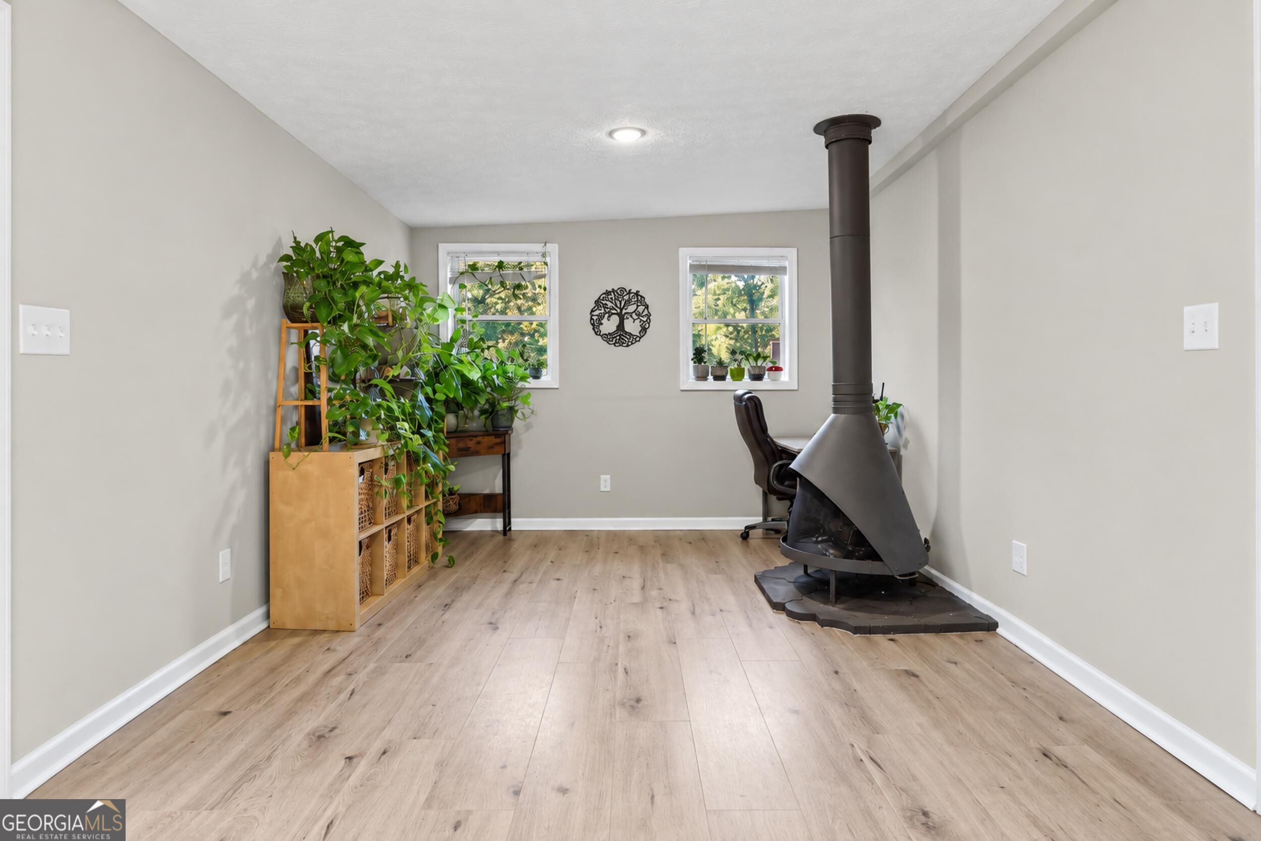 1188 Russell Drive Property Photo 8