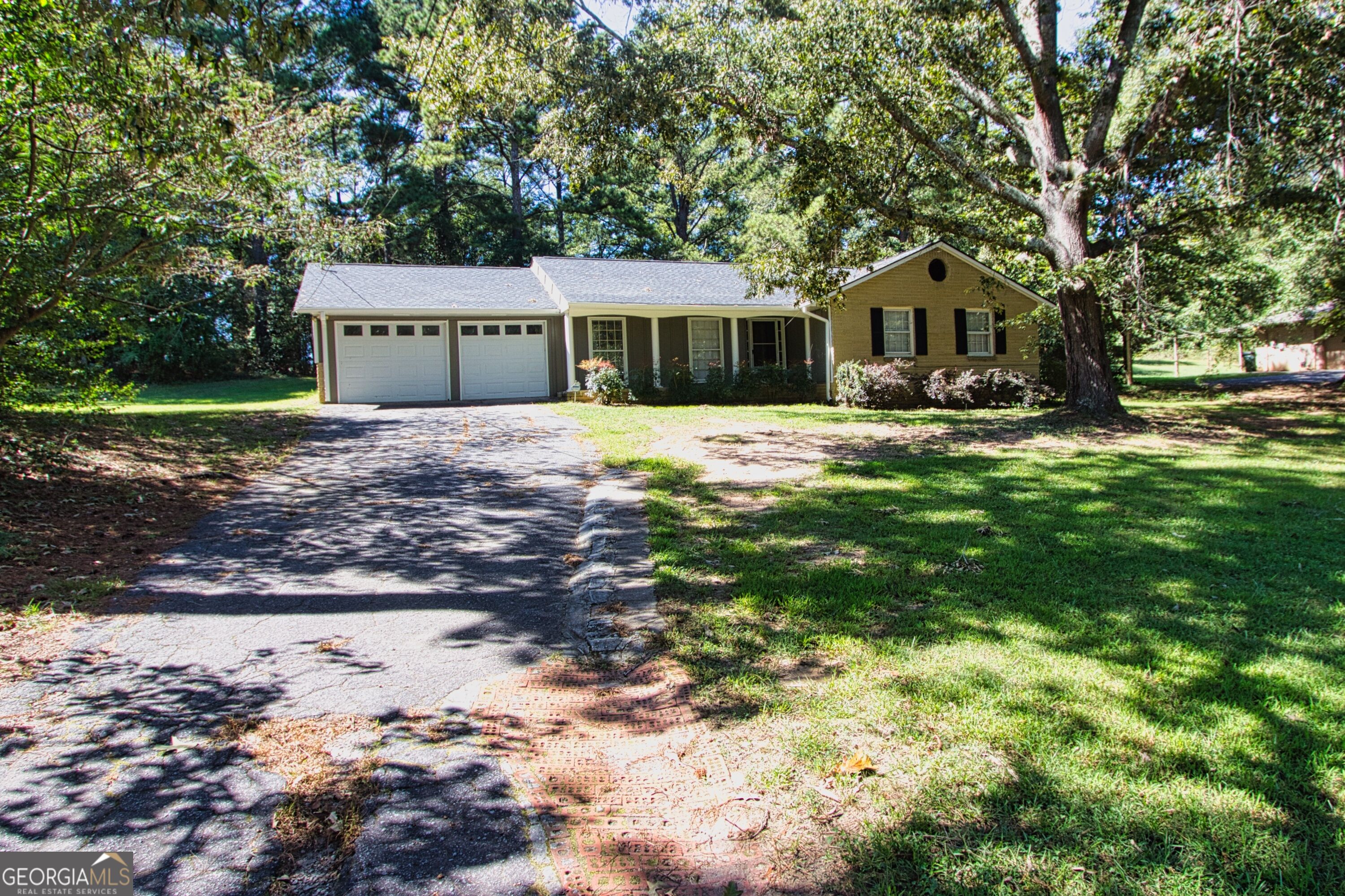 3720 Sunny Hill Drive Property Photo 3
