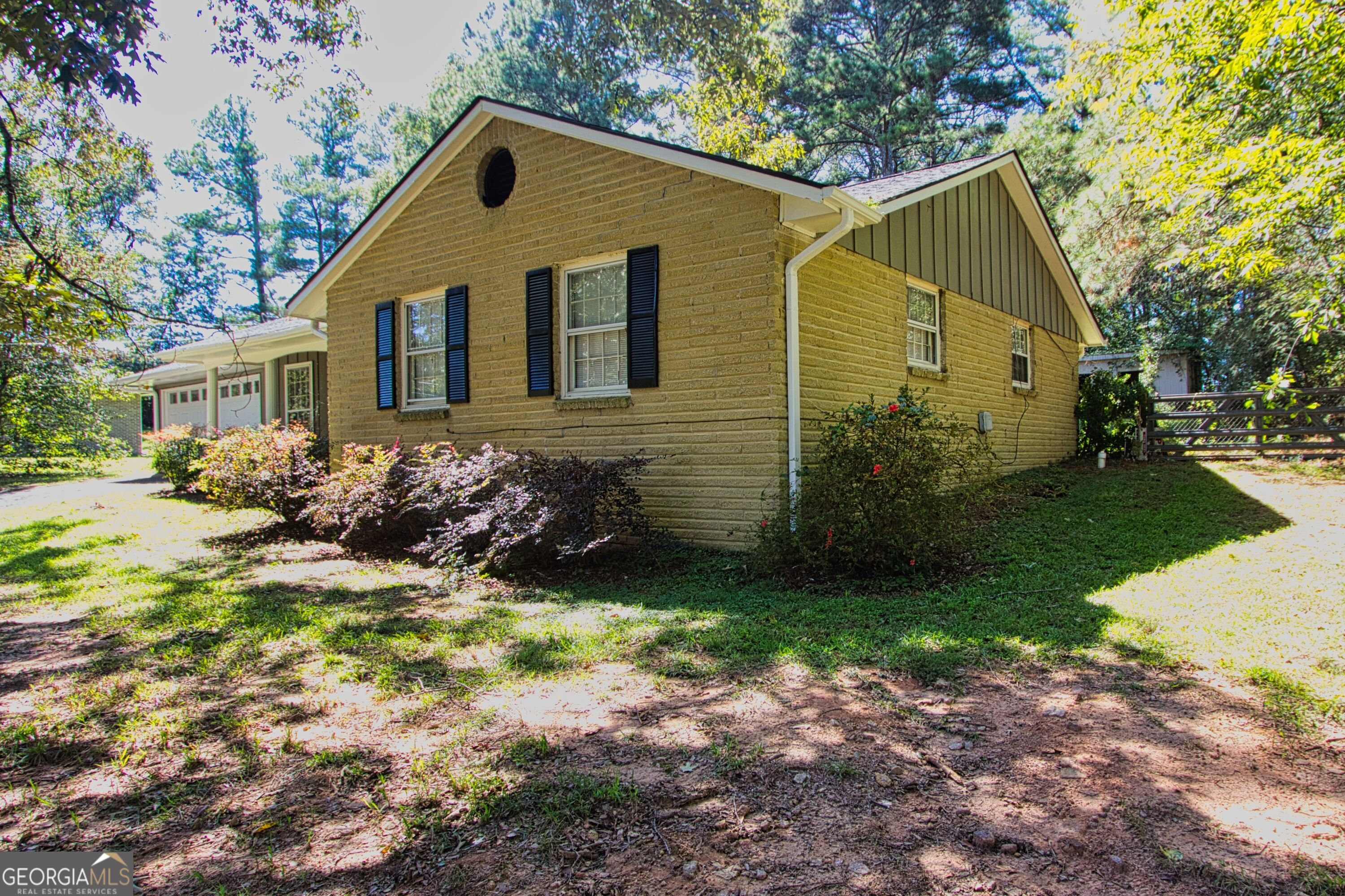 3720 Sunny Hill Drive Property Photo 5
