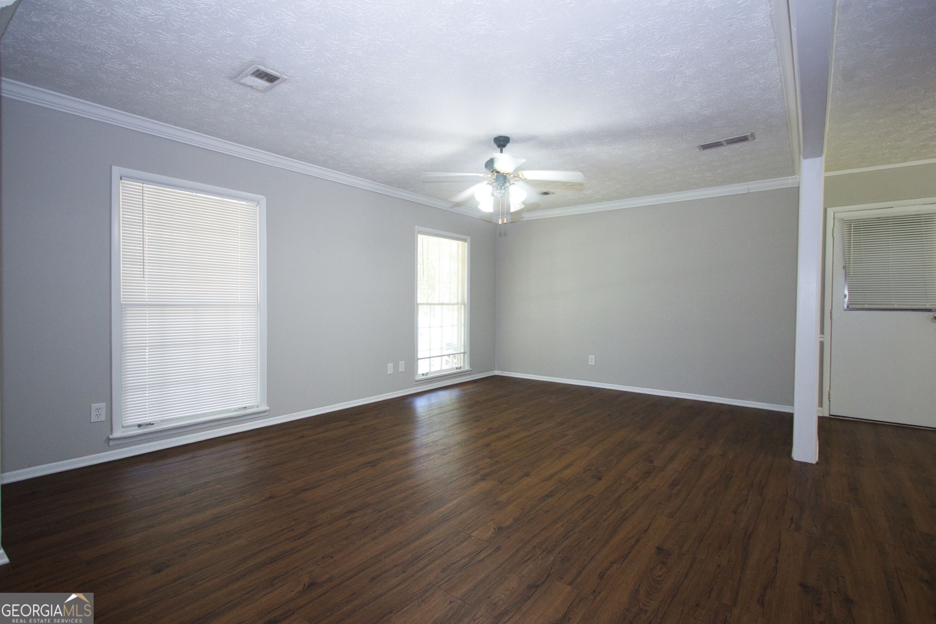 3720 Sunny Hill Drive Property Photo 9