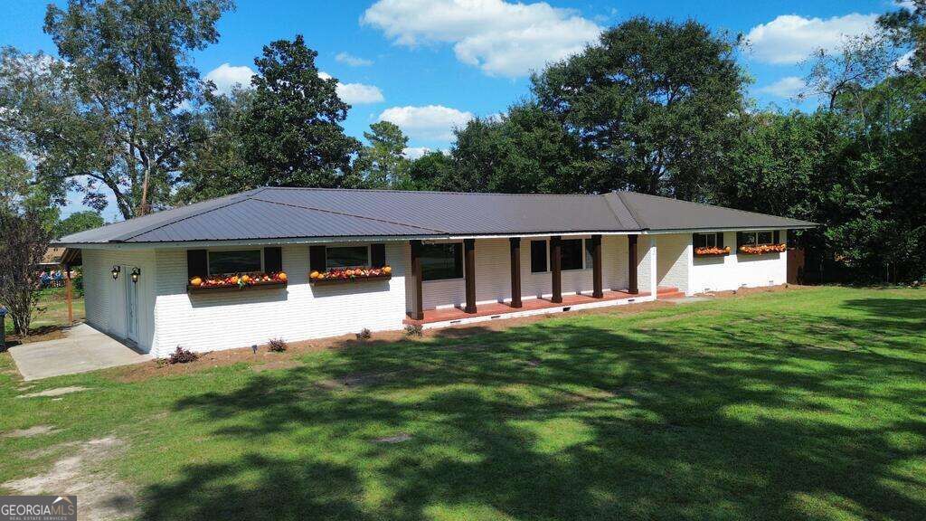 911 W Roanoke Drive Extension Property Photo 1