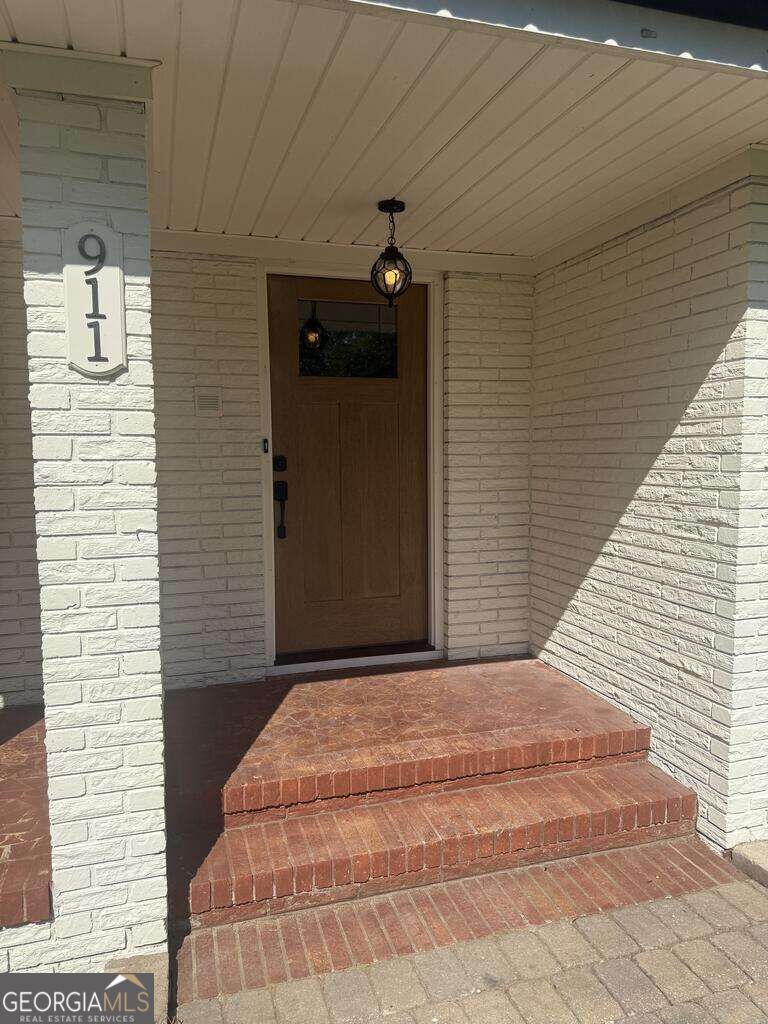 911 W Roanoke Drive Extension Property Photo 4