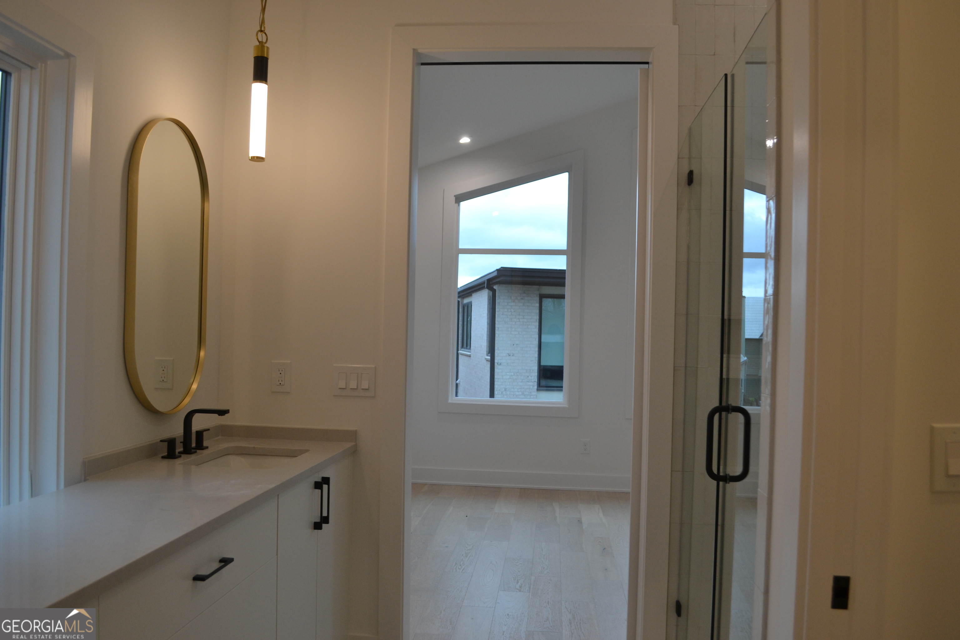 370 2nd Street Property Photo 13