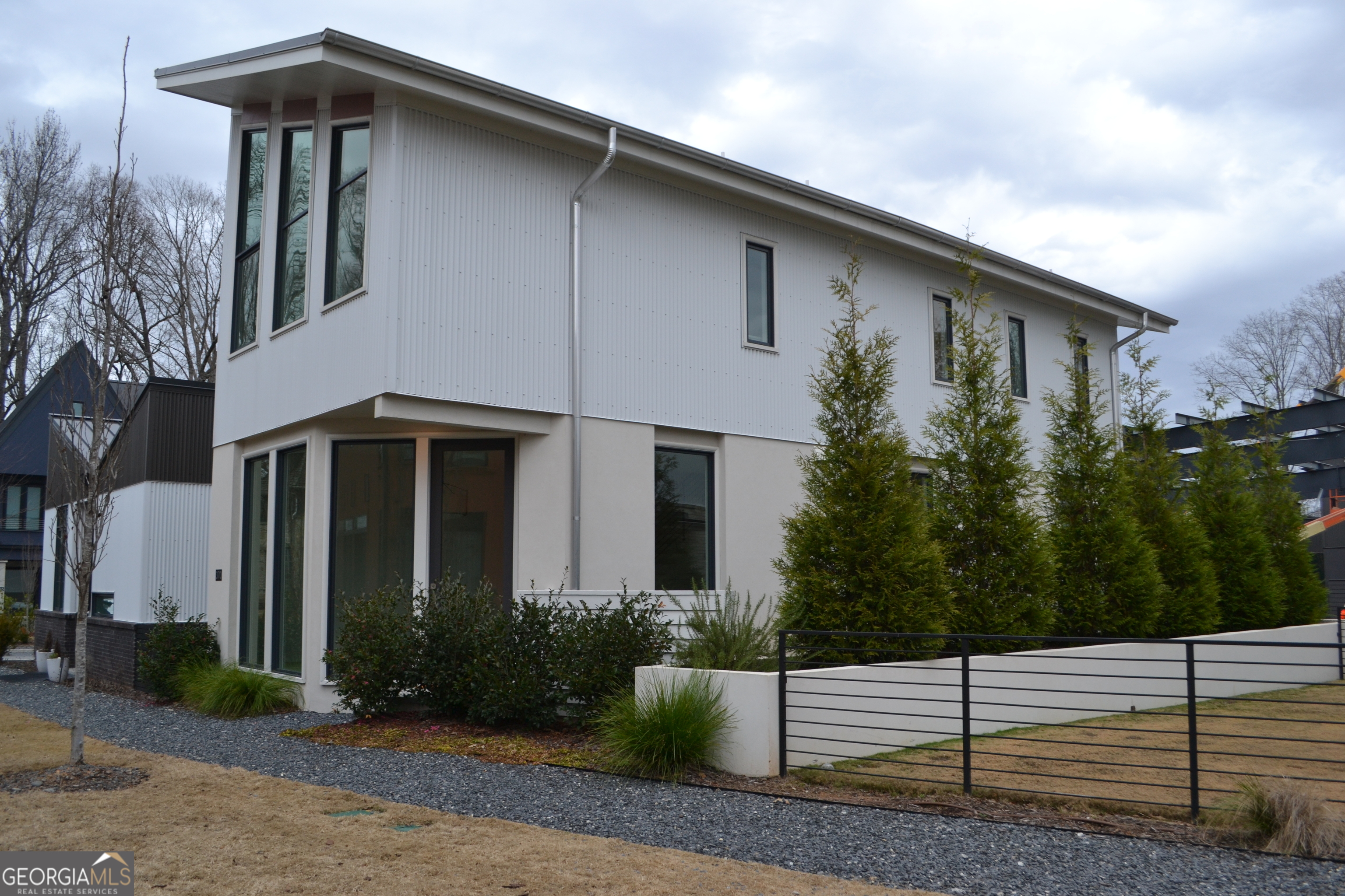 370 2nd Street Property Photo 15