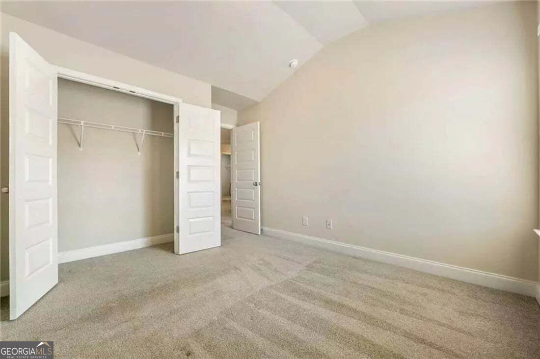 422 Hinton Farm Way Property Photo 3