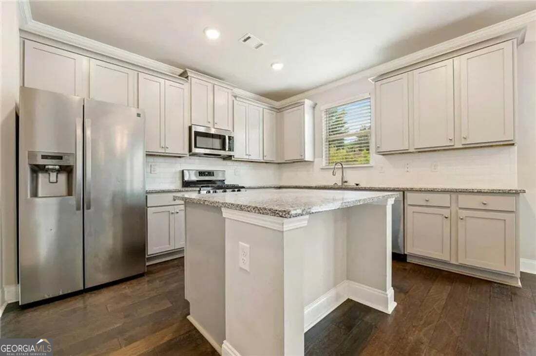 422 Hinton Farm Way Property Photo 9