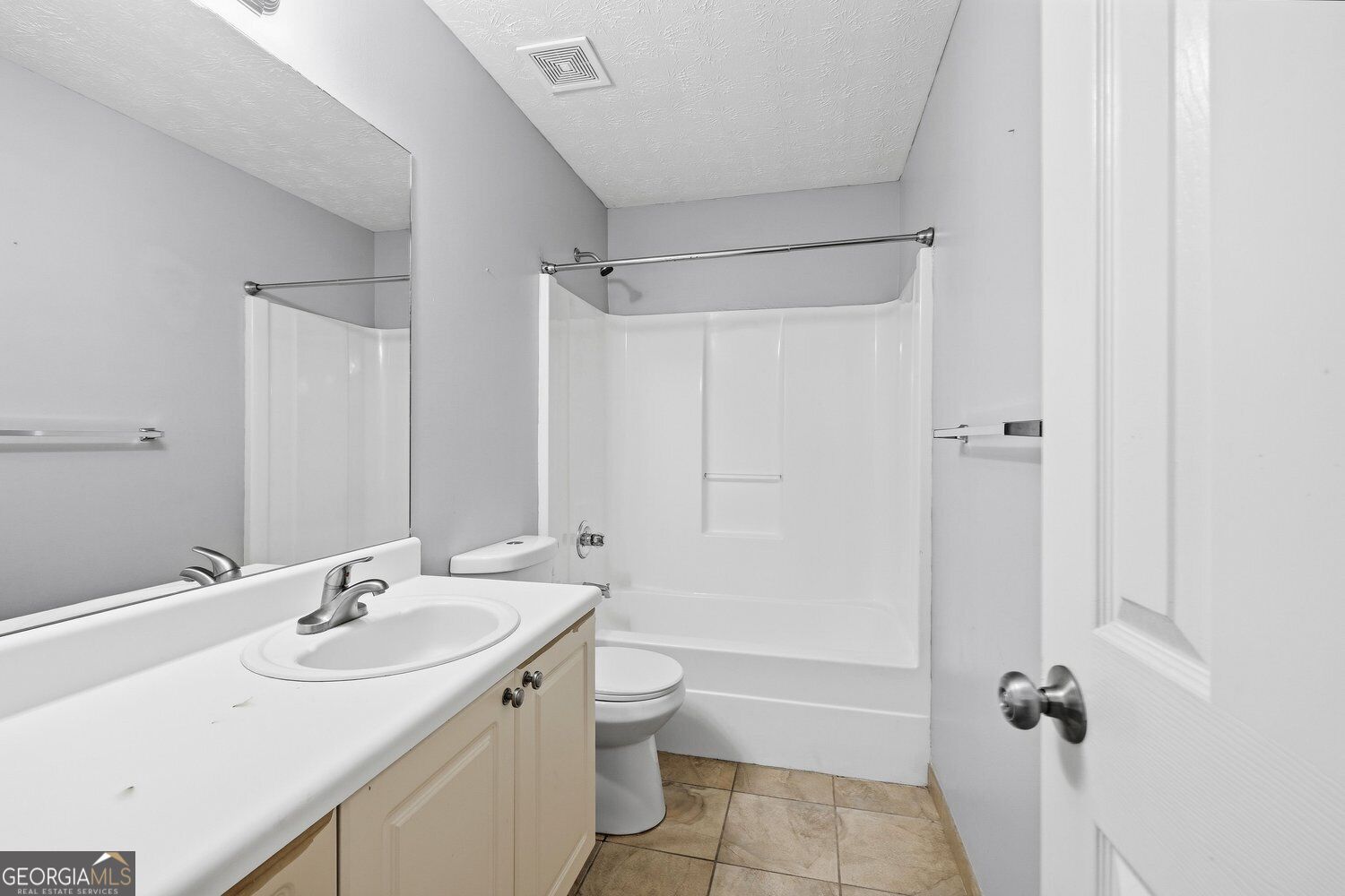 130 The Falls Boulevard Property Photo 13