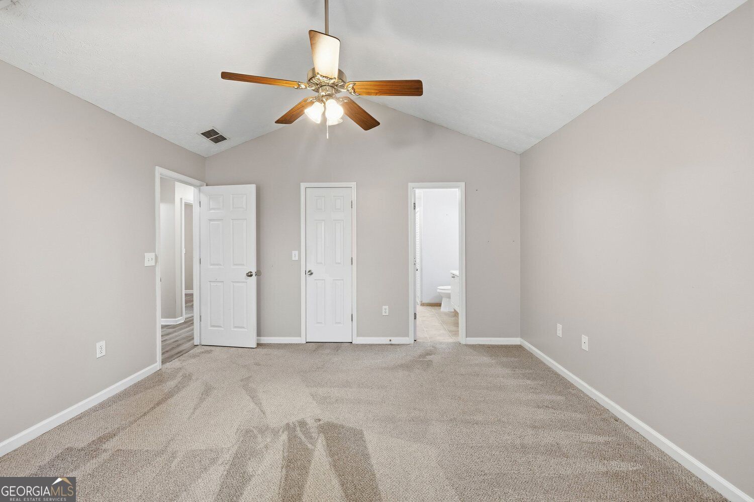 130 The Falls Boulevard Property Photo 17