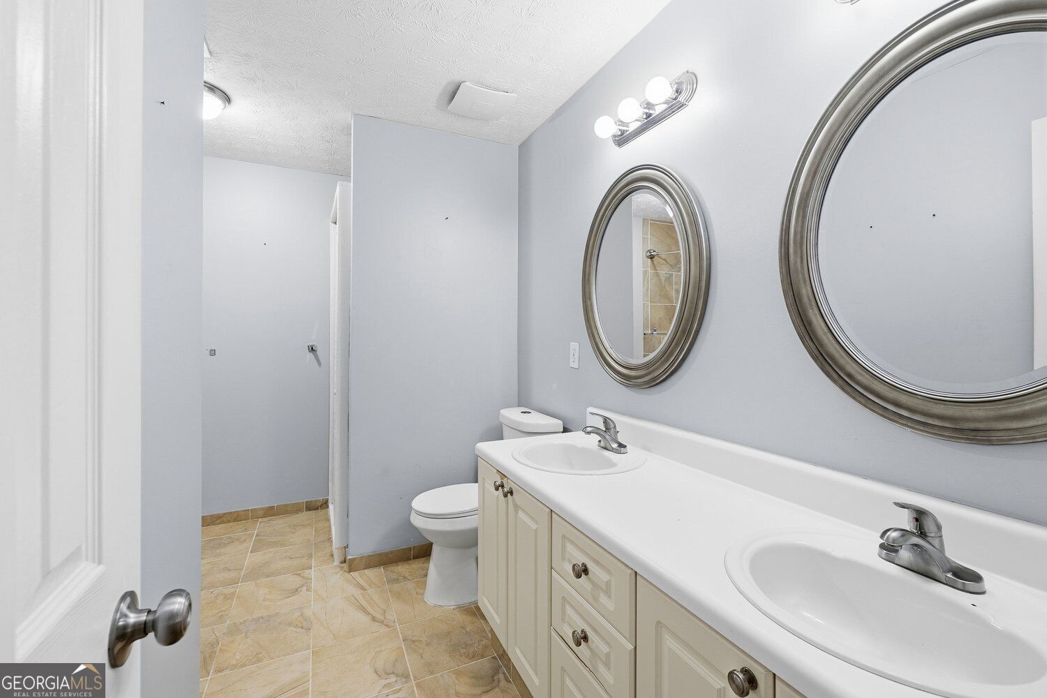 130 The Falls Boulevard Property Photo 18