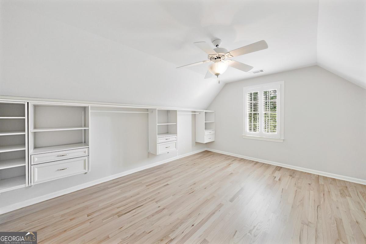 2090 Lake Windward Drive Property Photo 25