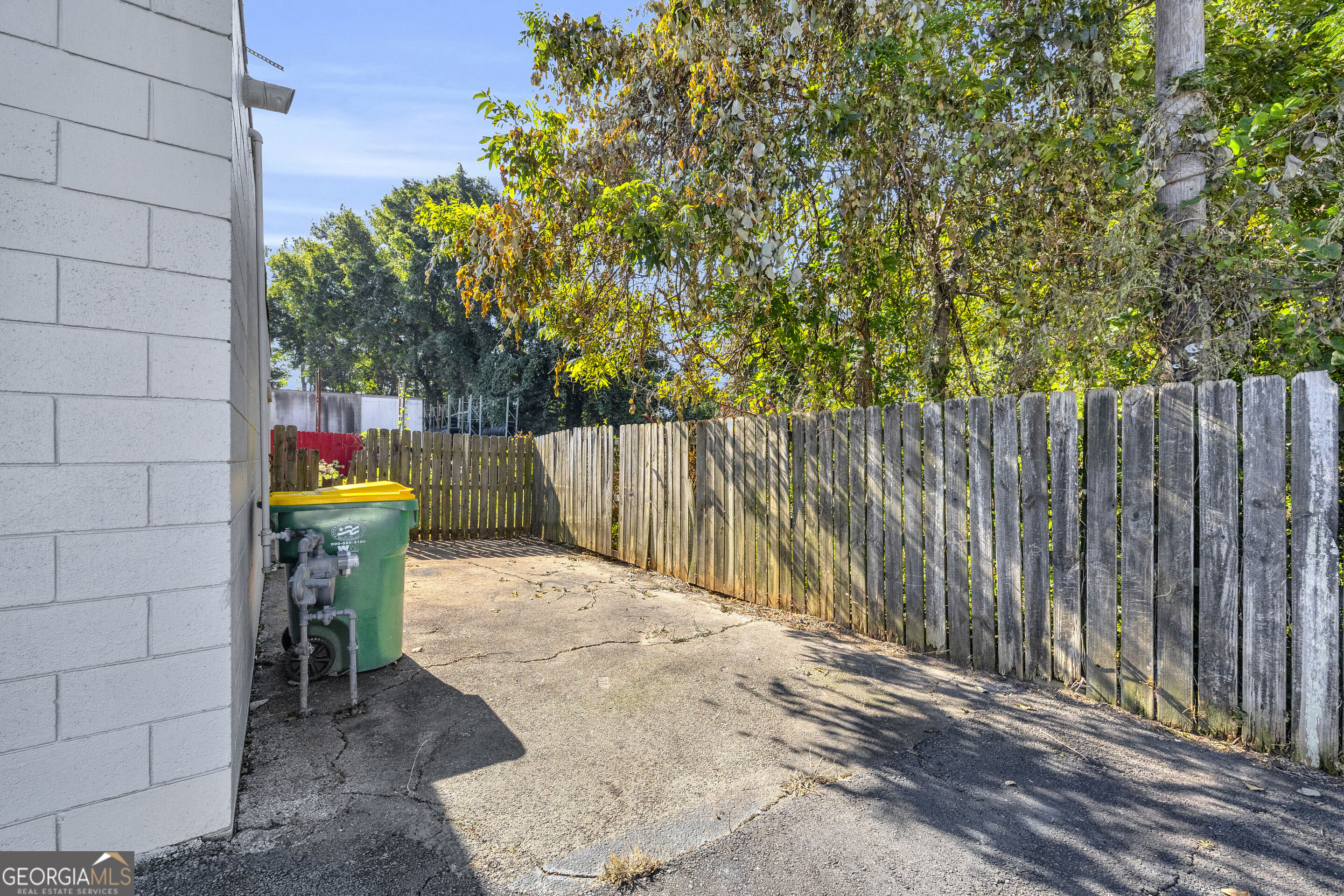 203 May Street Property Photo 36