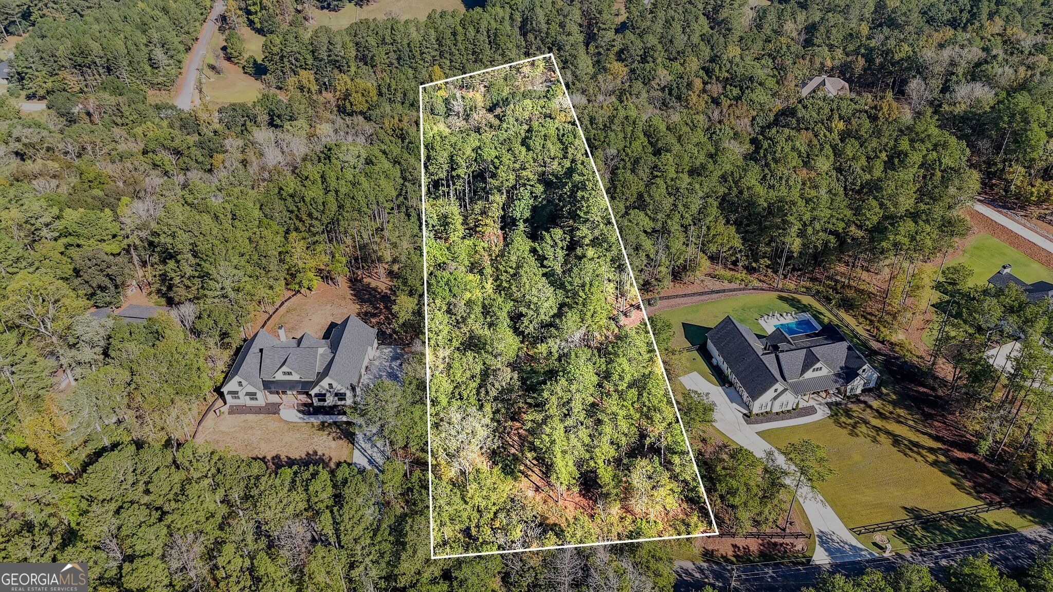 1135 Overlook Trail Property Photo 2
