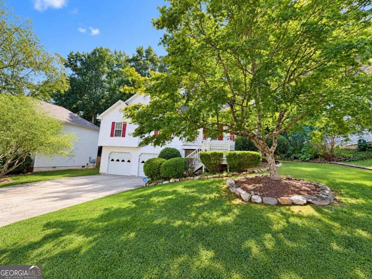 113 Jake Taylor Drive Property Photo 3