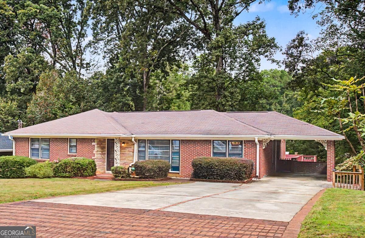 1278 Poplarcrest Circle Se Property Photo 1