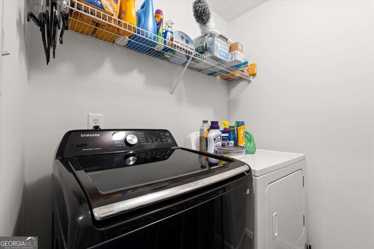 4449 Idlewood Park Property Photo 37