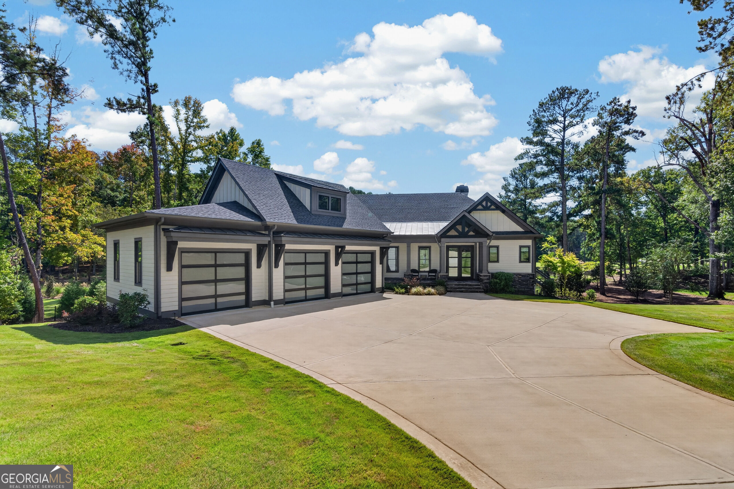 1041 Forrest Highlands Property Photo 1
