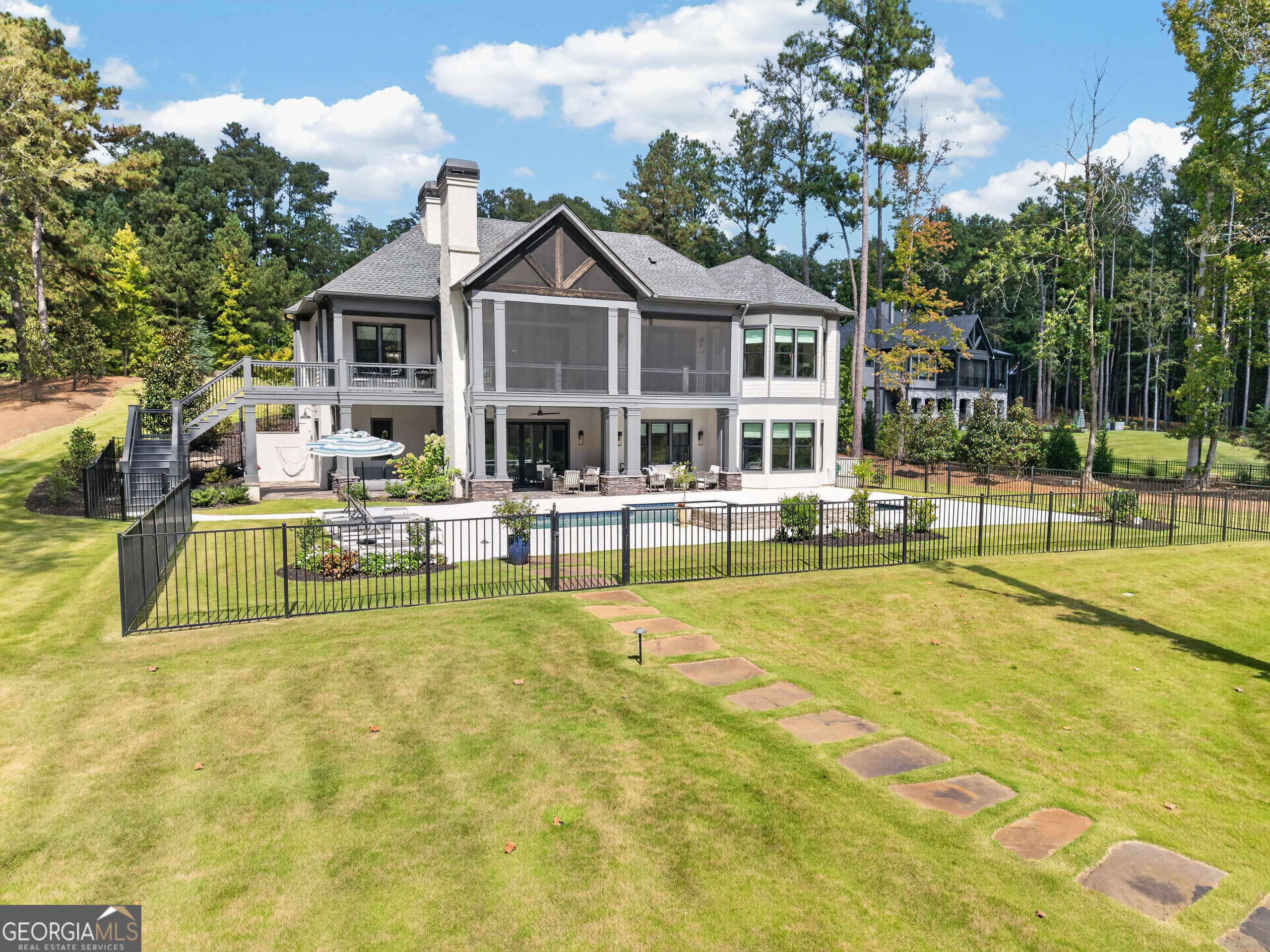 1041 Forrest Highlands Property Photo 7