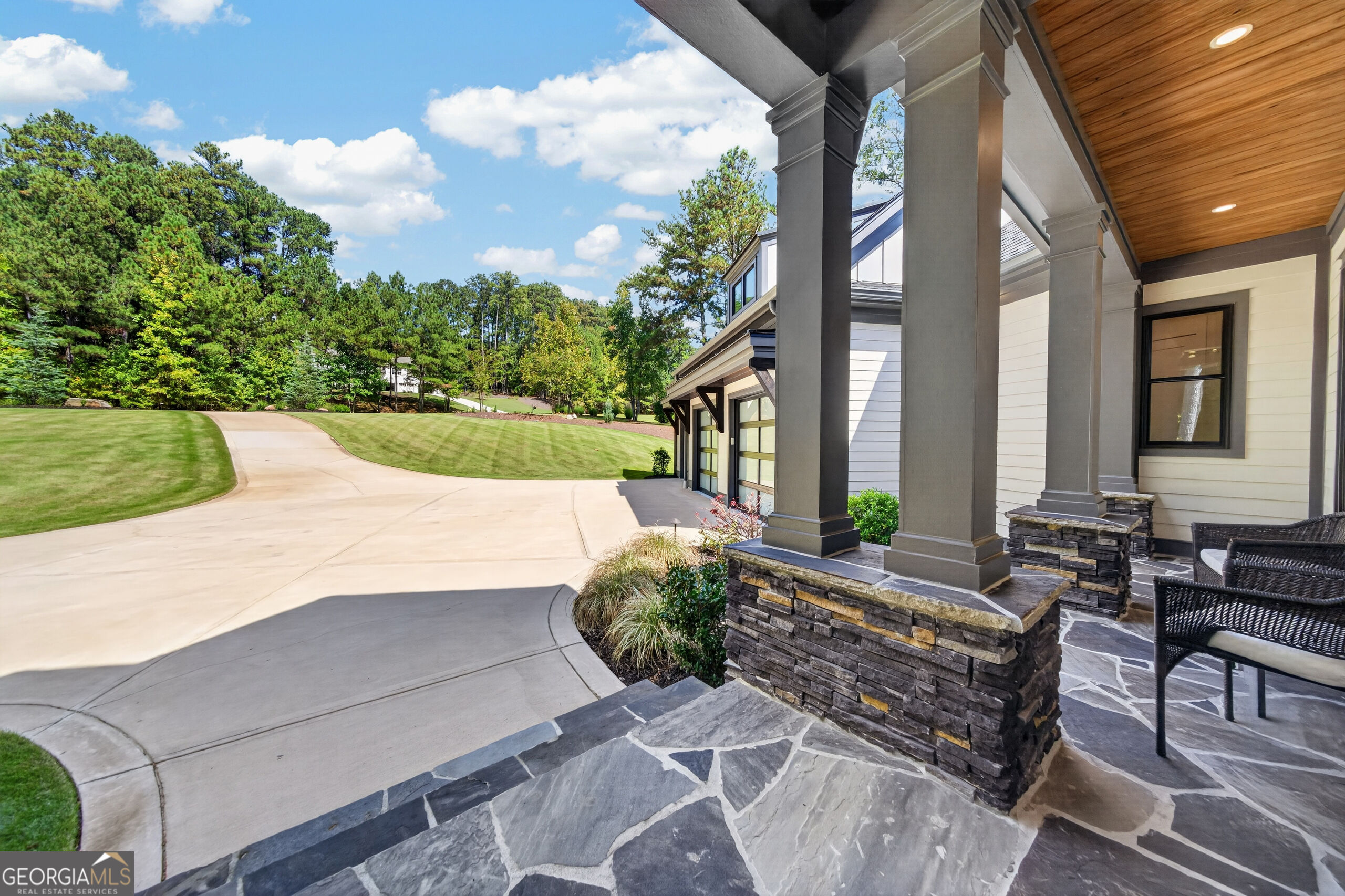 1041 Forrest Highlands Property Photo 15