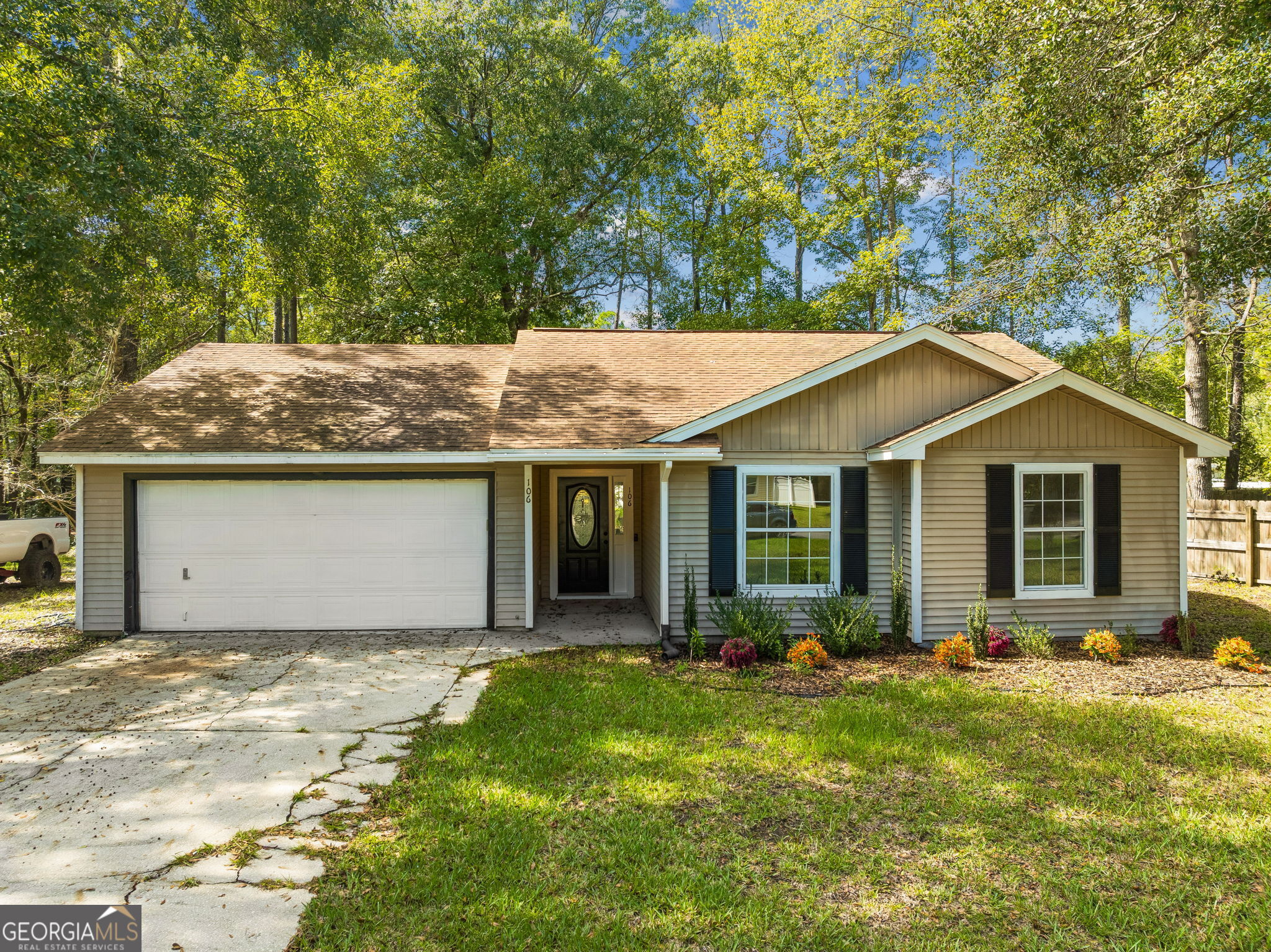 106 Kimberly Court Property Photo 1