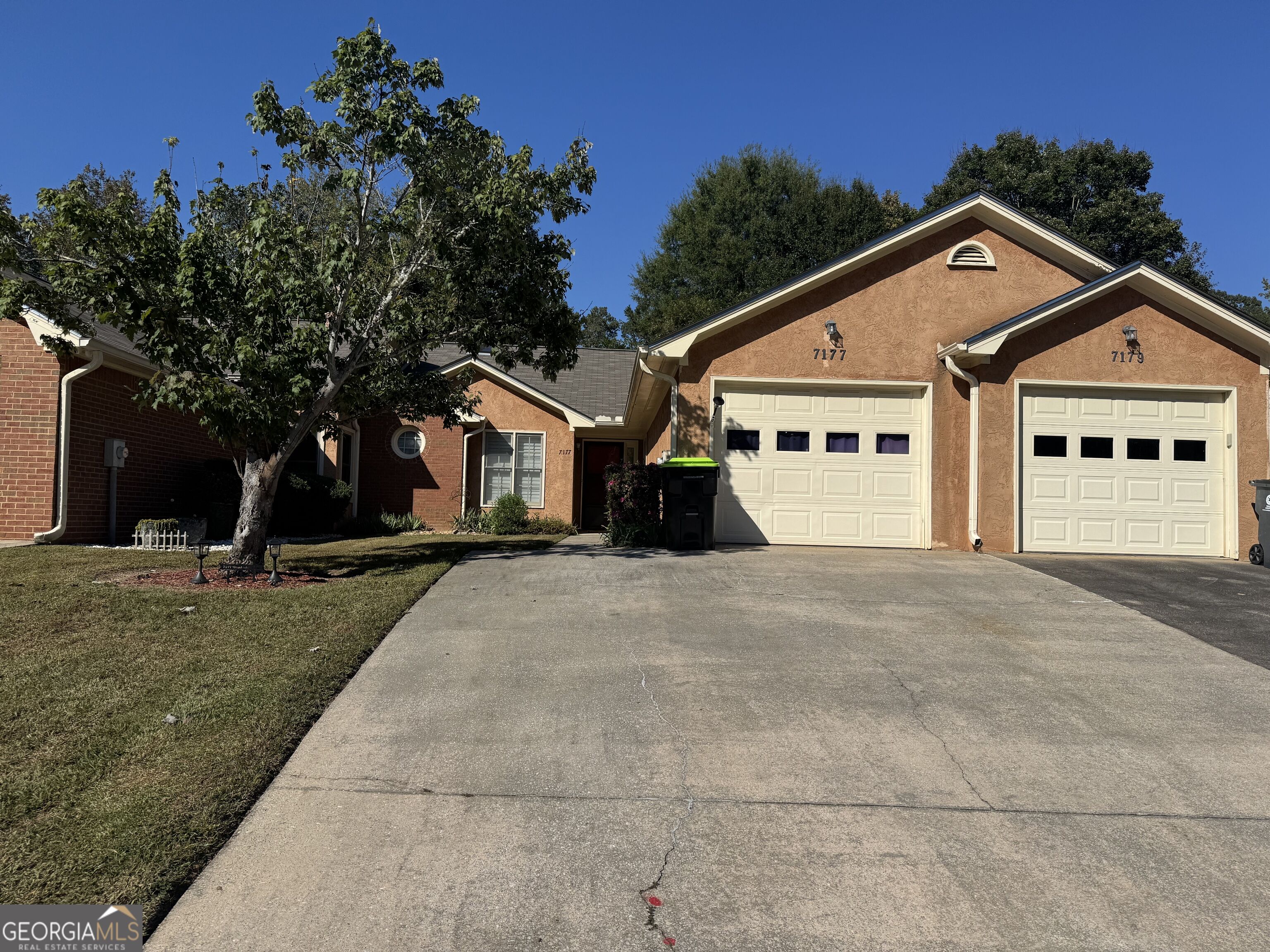 7177 Woodridge Lane Property Photo 1