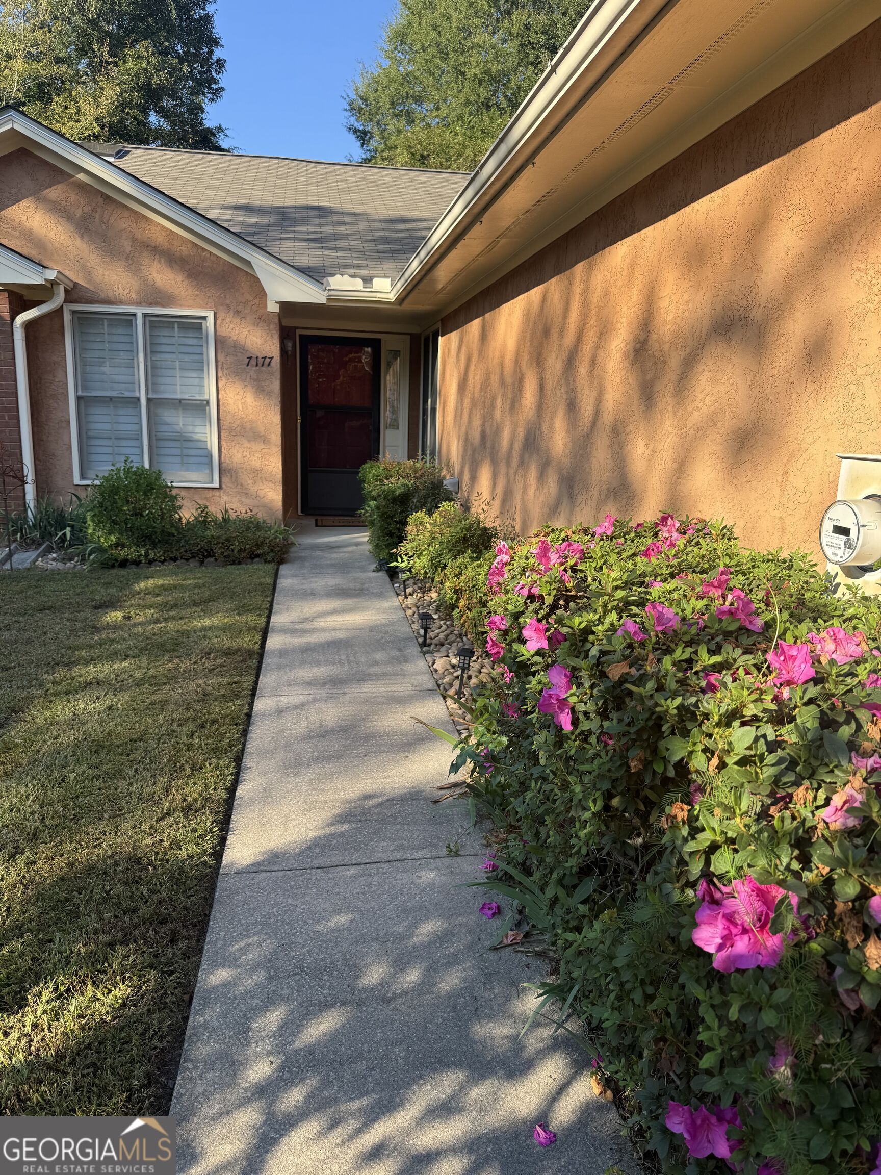 7177 Woodridge Lane Property Photo 3