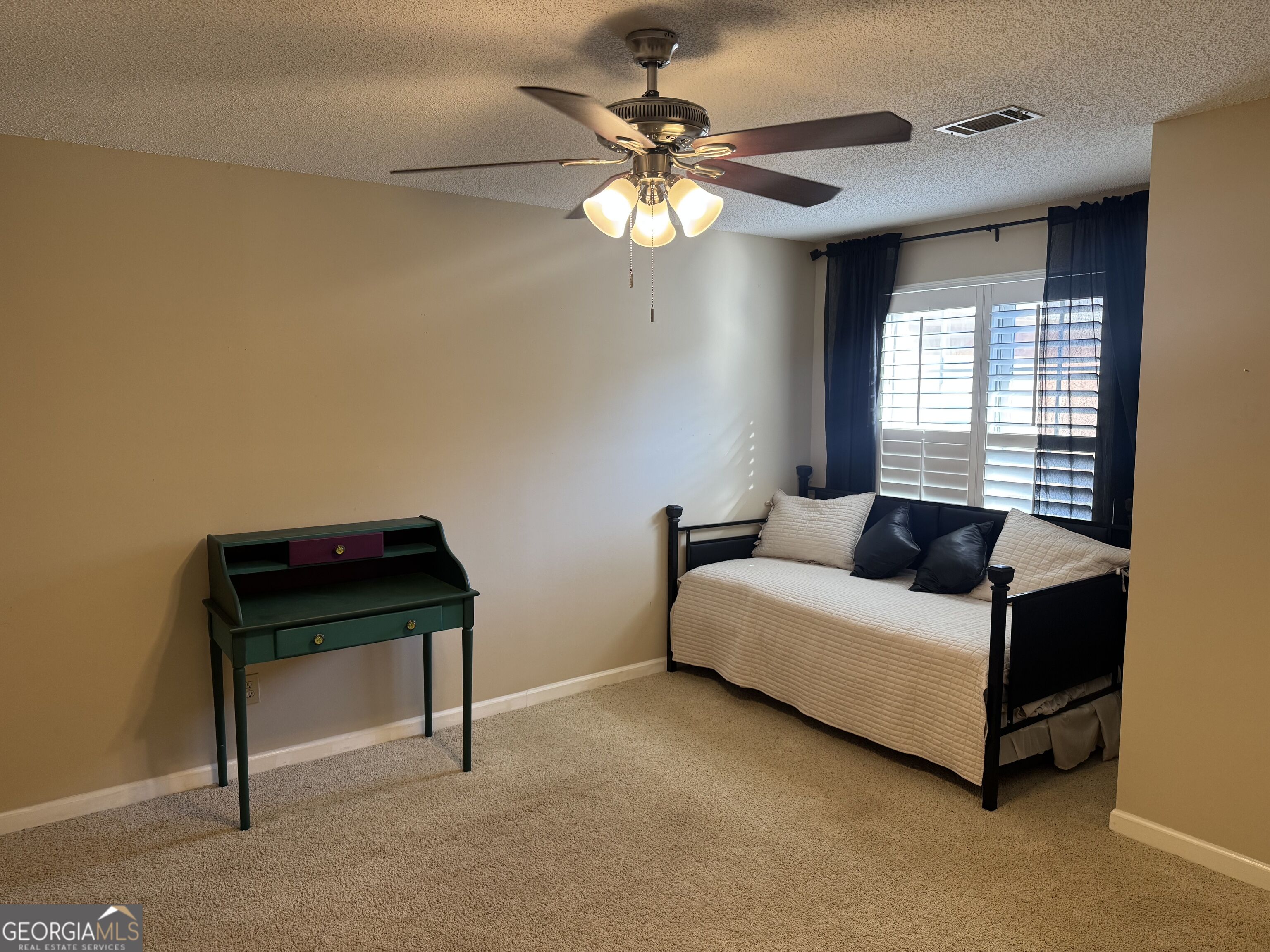 7177 Woodridge Lane Property Photo 10