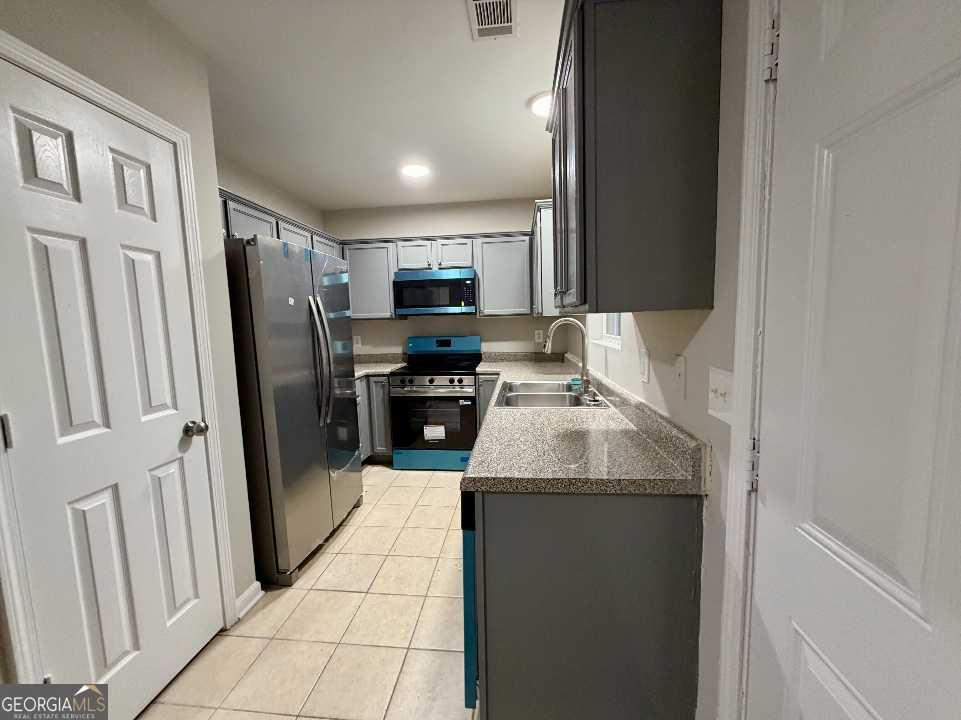 1017 Wheel House Lane Property Photo 3