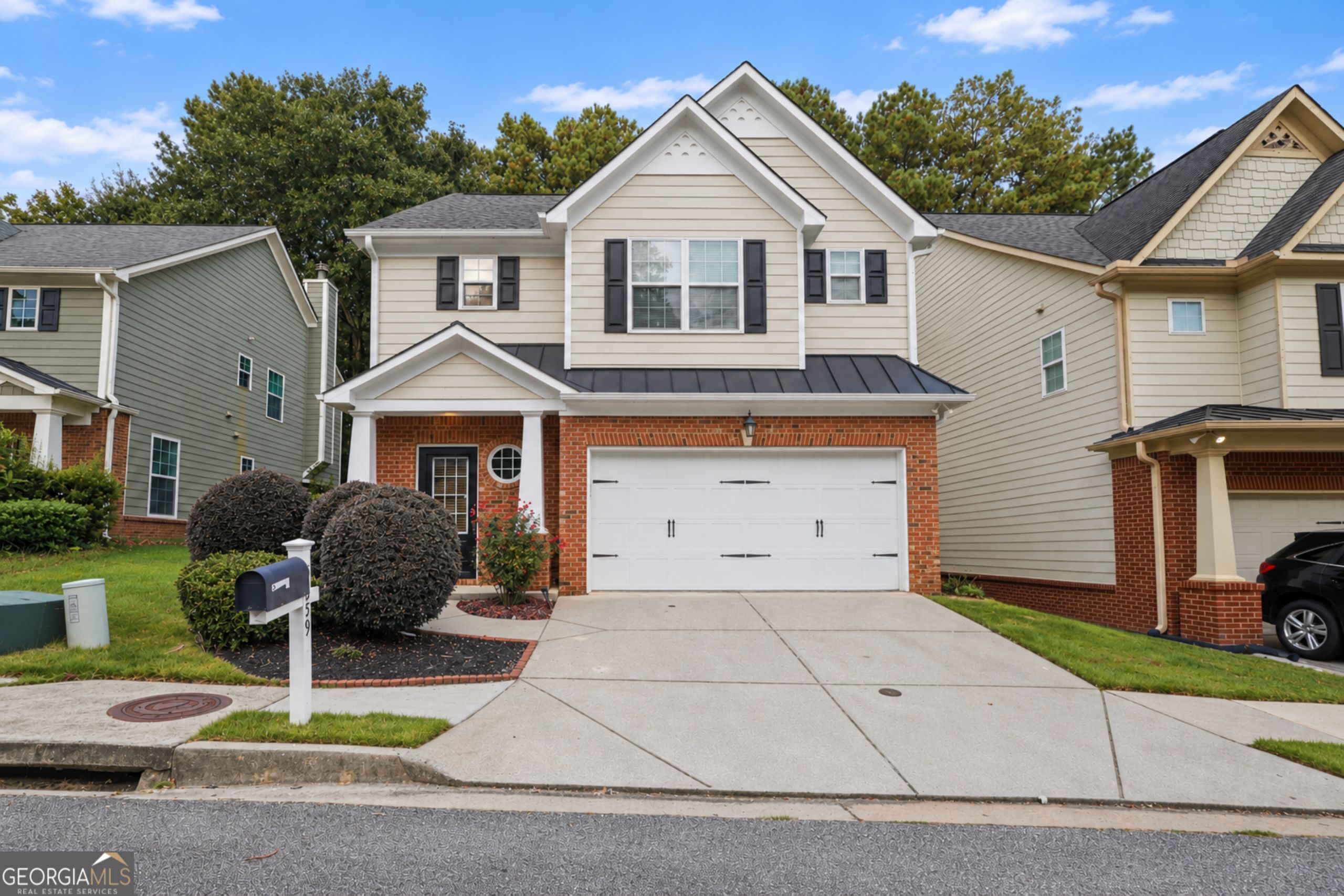 5659 Chatham Circle Property Photo 1
