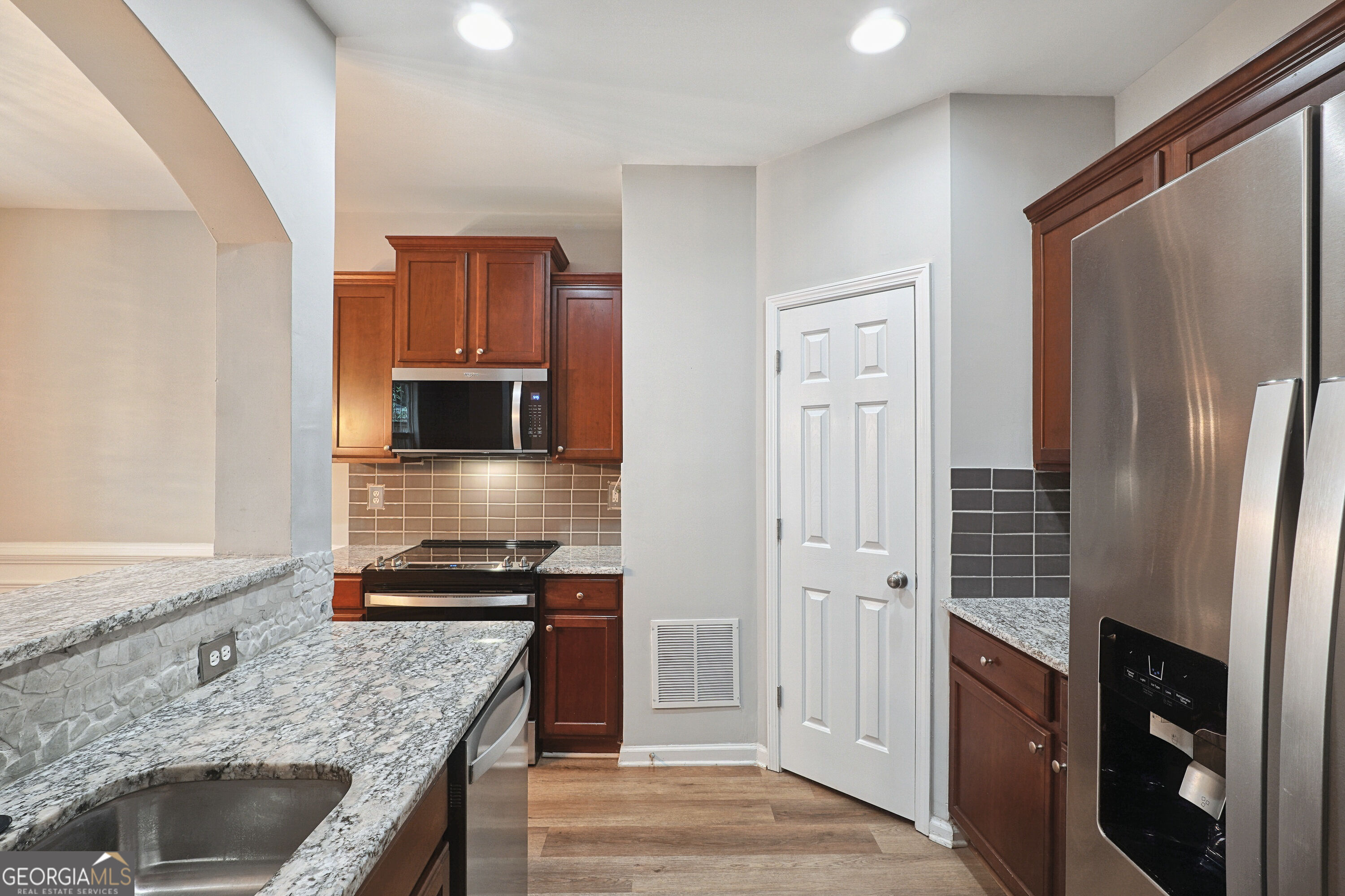 5659 Chatham Circle Property Photo 2