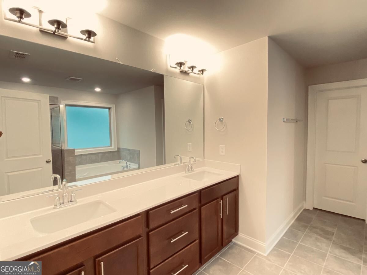 3290 Summerpoint Crossing Property Photo 28