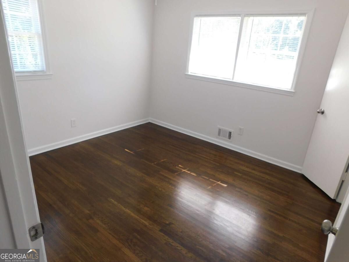 3928 Lillie Street Property Photo 16