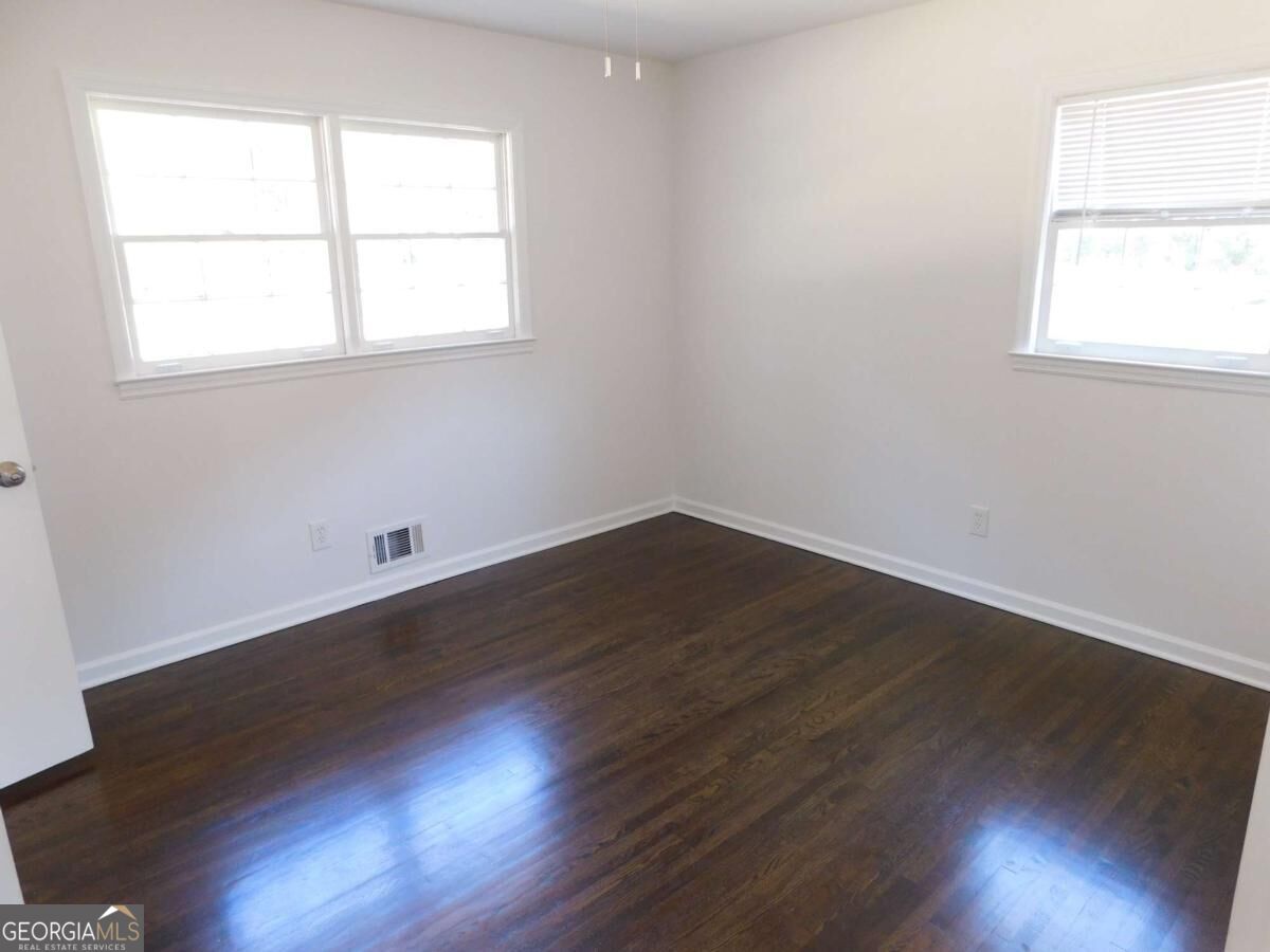 3928 Lillie Street Property Photo 17