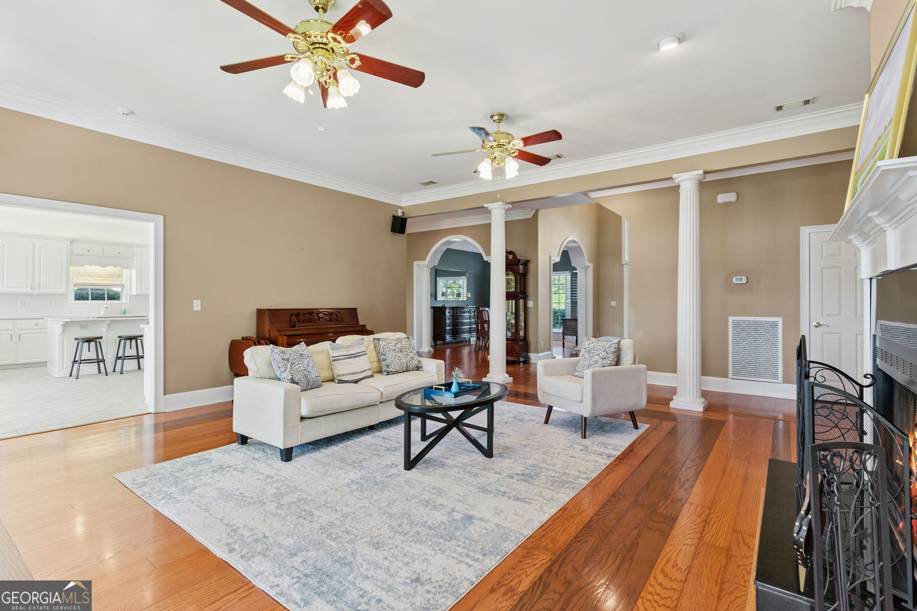 118 Queens Court Property Photo 16